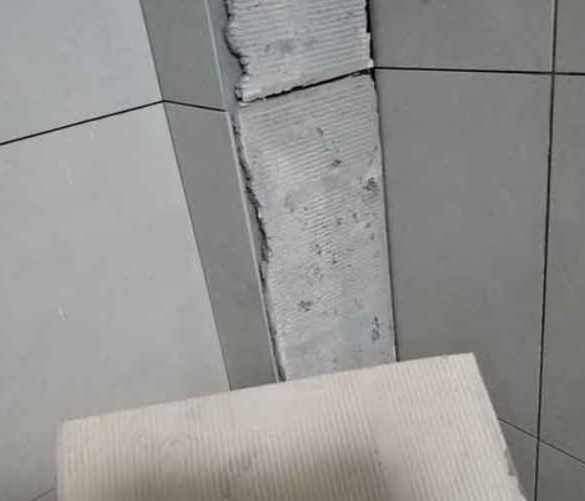 琅琊瓷砖空鼓维修公司分享下厨房瓷砖脱落的补救措施。